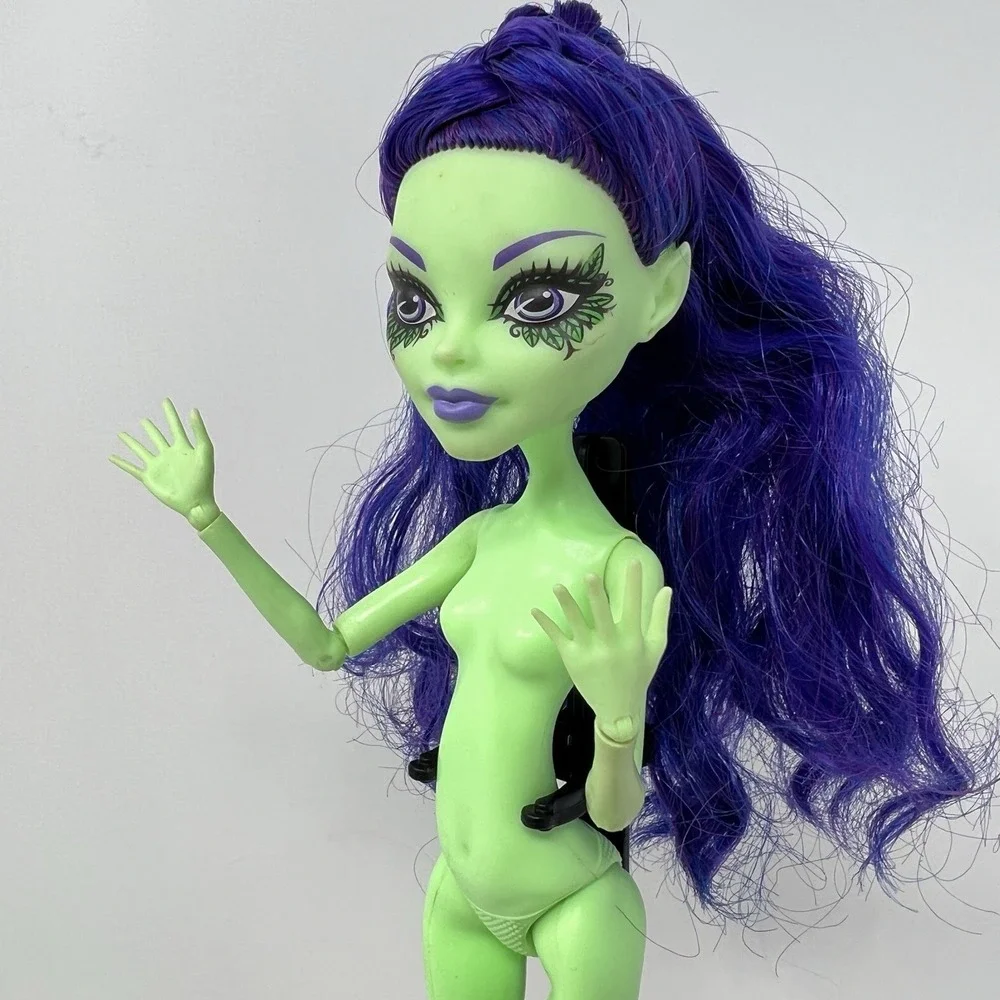 Monster High Amanita Nightshade Gloom‎ and Bloom Doll Mattel Fashion Figure 2008